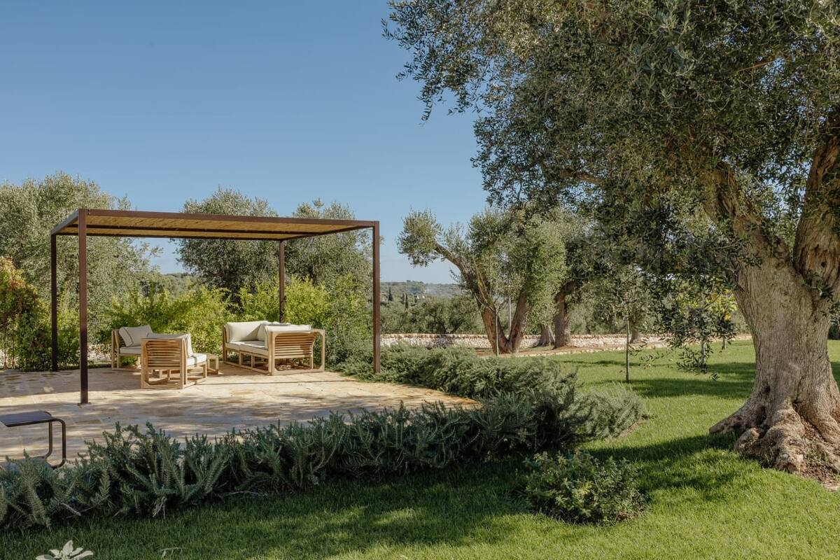 Borgo seating area for gatherings