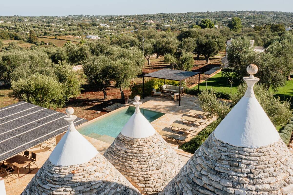 Trullo birds-eye view of the property
